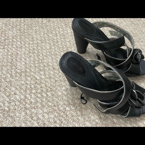 Fossil black strappy heels flower size 9.5 - Picture 12 of 14